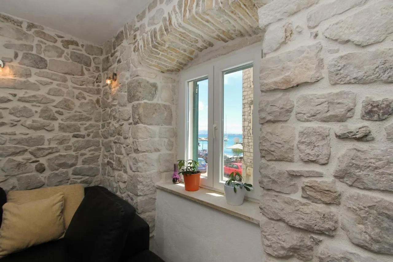 Modern Apt In The Stone House In The Very Center Kastela Apartment