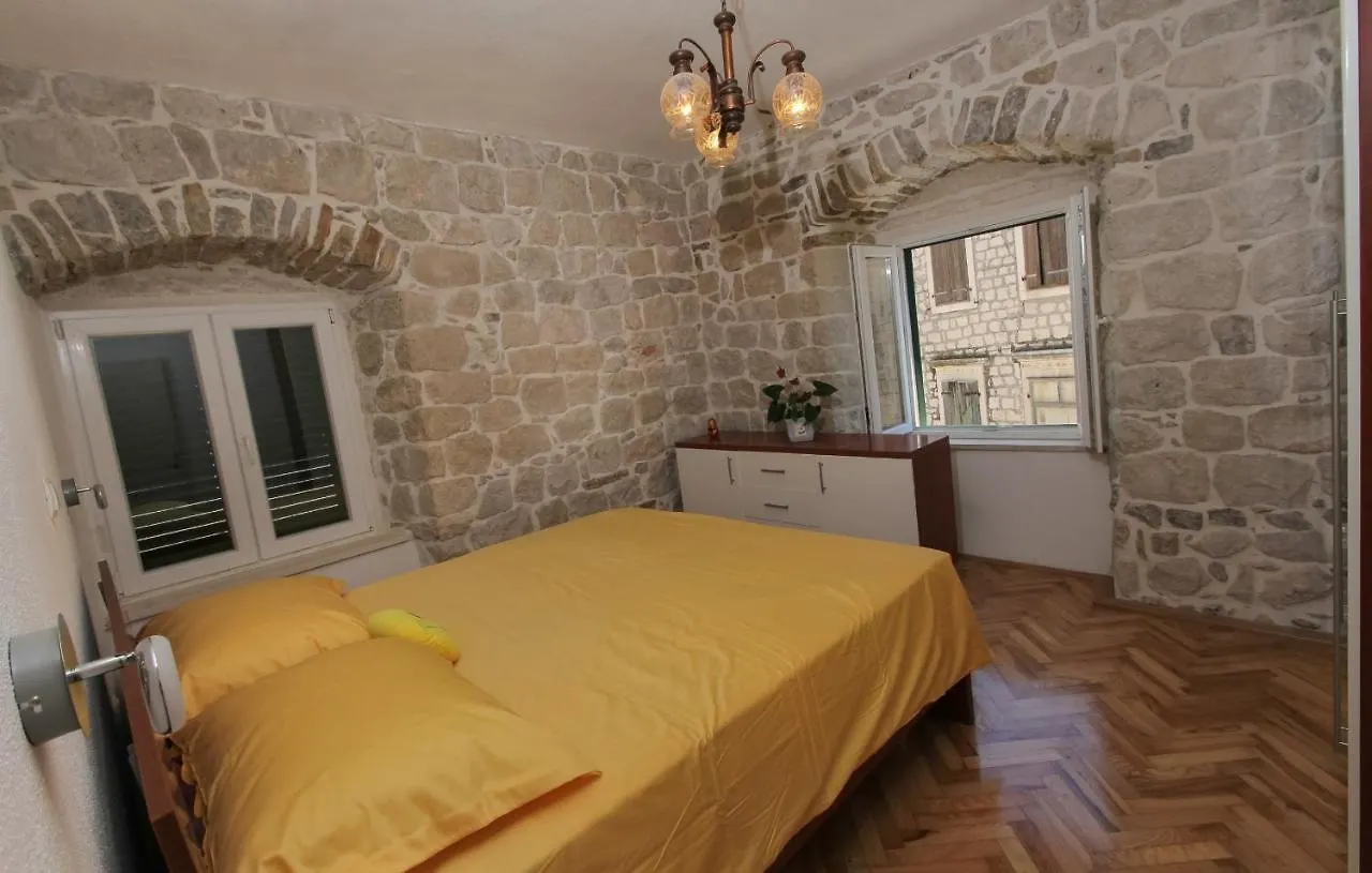 Modern Apt In The Stone House In The Very Center Kastela Croatia