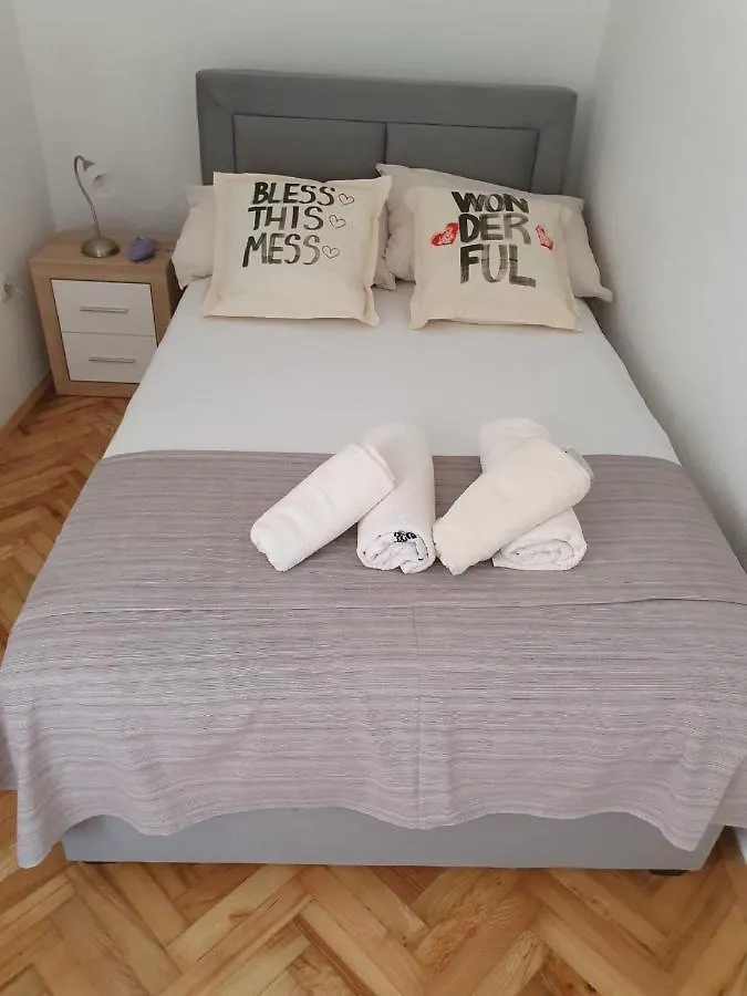 Modern Apt In The Stone House In The Very Center Kastela